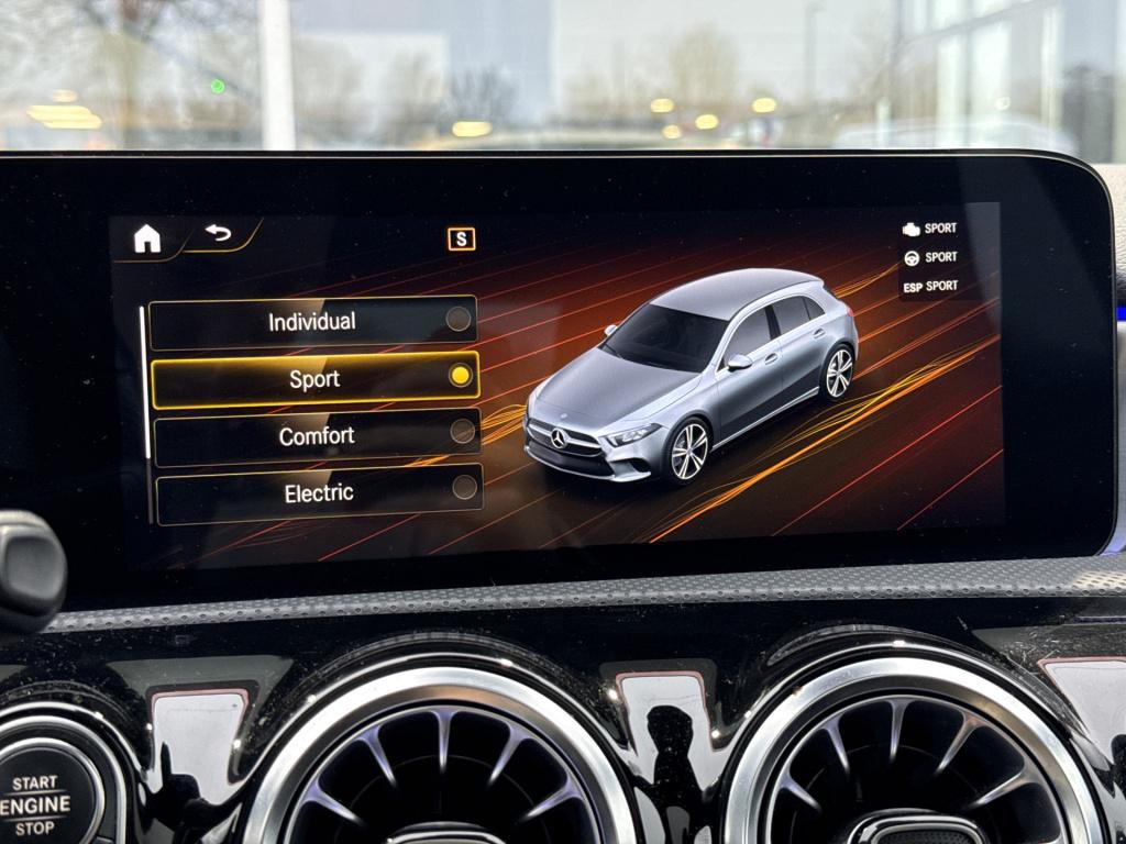 Mercedes-Benz A-Klasse 250 e business solution amg limited | nl-auto | pano