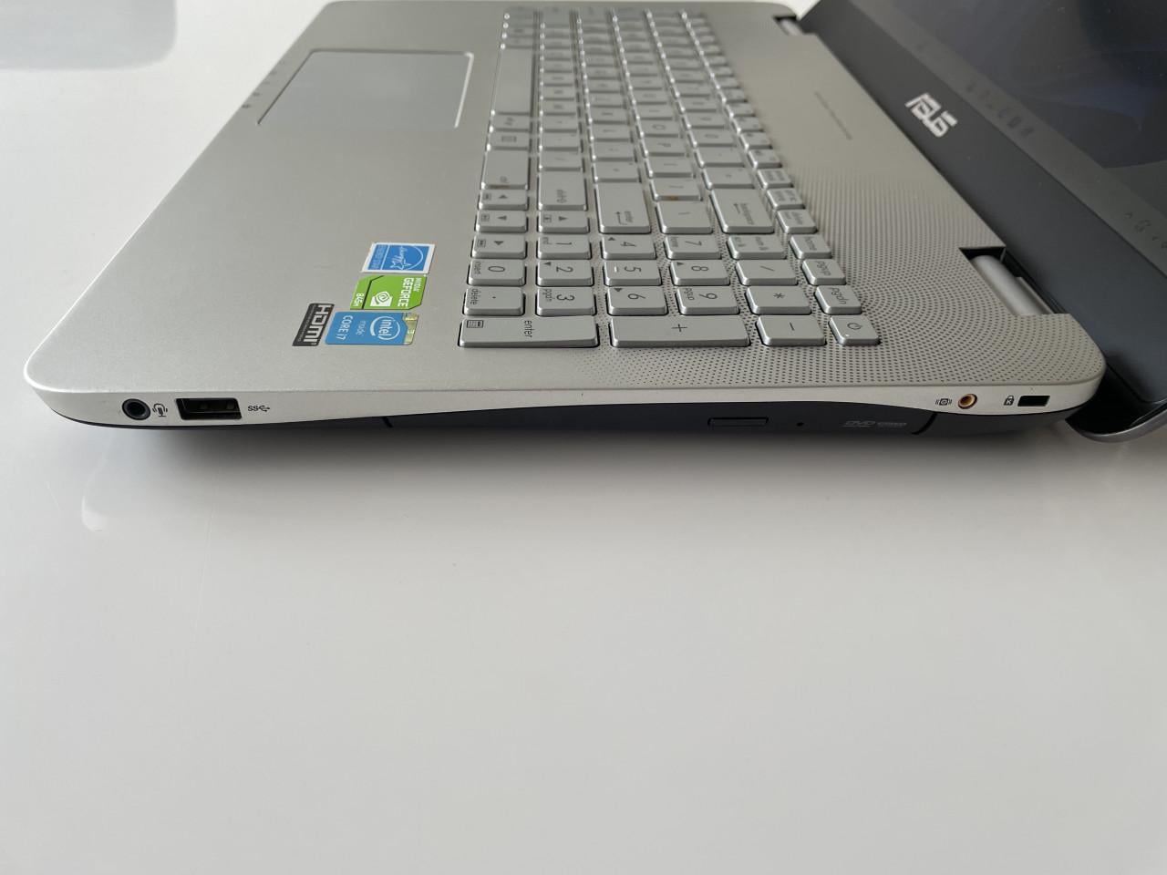 Super snelle game laptop - verlicht toetsenbord