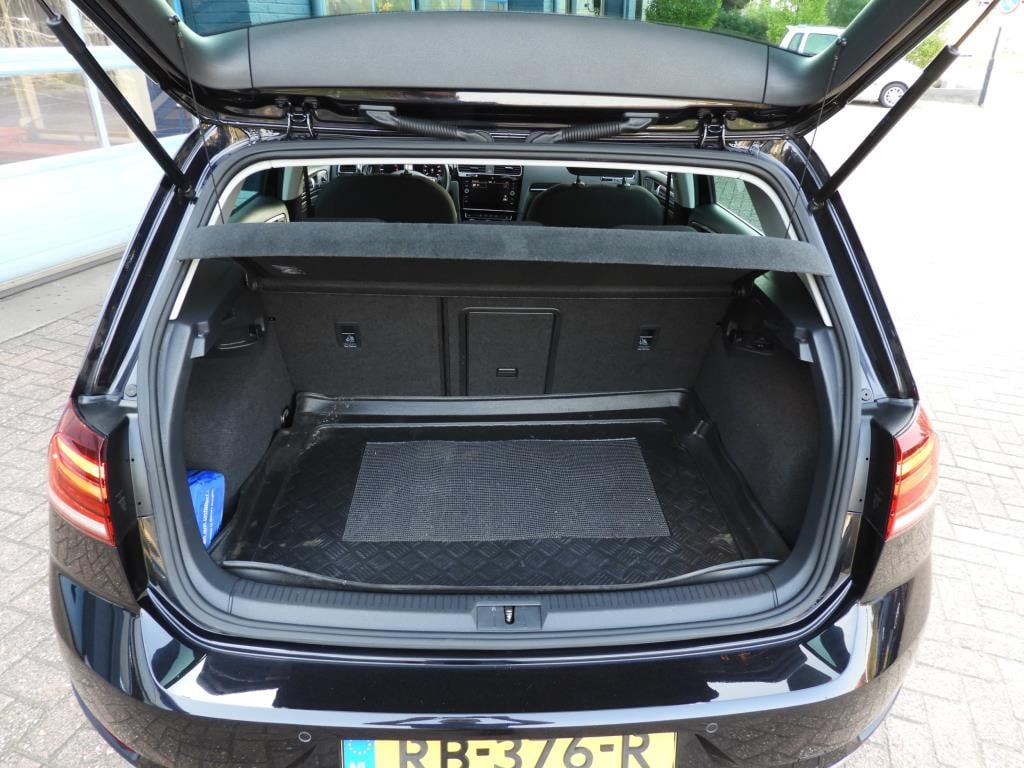 Volkswagen Golf 1.0 tsi highline nap nl auto
