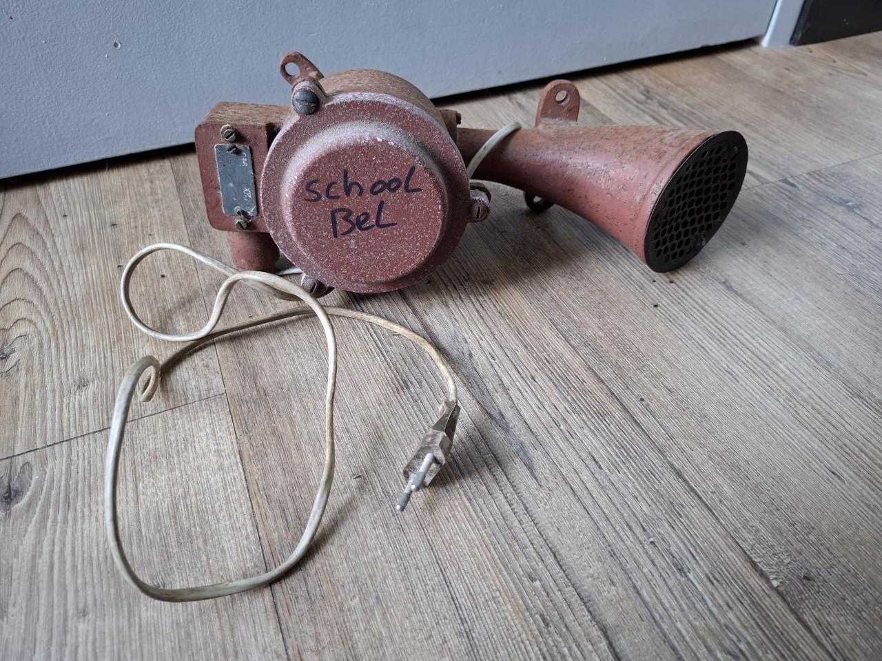 Oude schoolbel