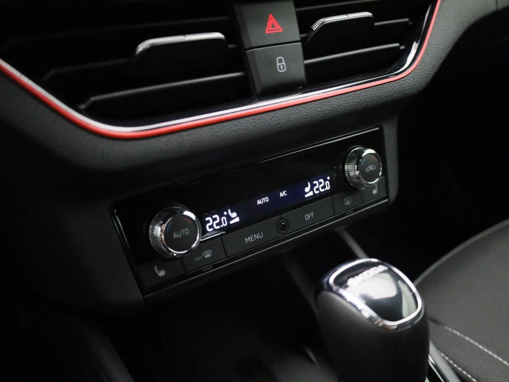 Skoda Scala 1.0 tsi sport business | automaat | lmv | parkeer sensoren | vi