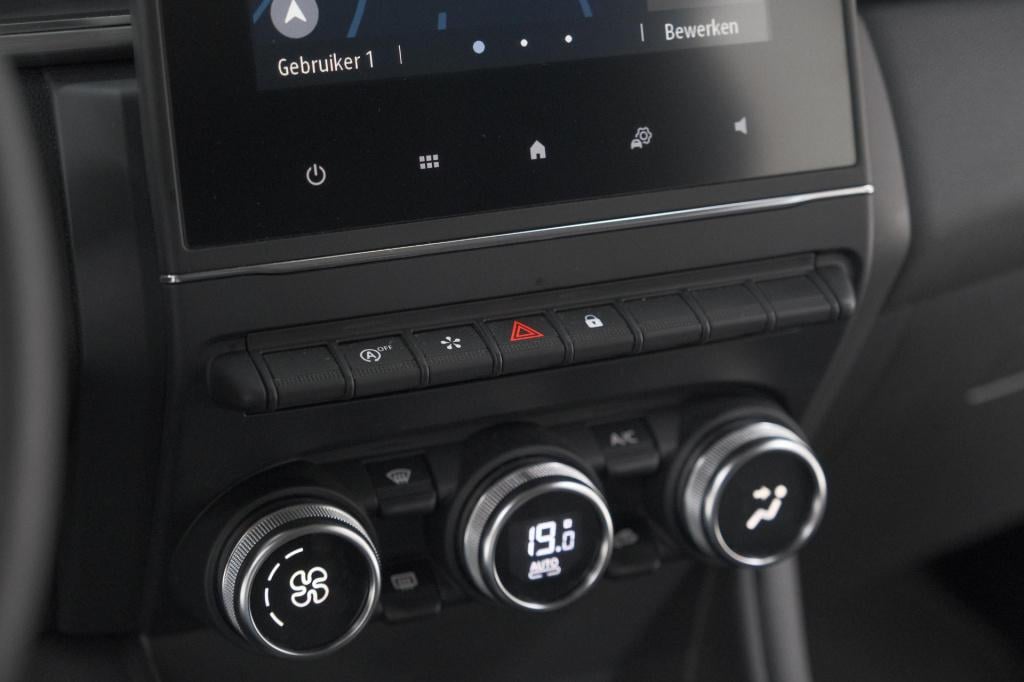 Renault Captur tce 90 intens | trekhaak | camera | navigatie | parkeersenso