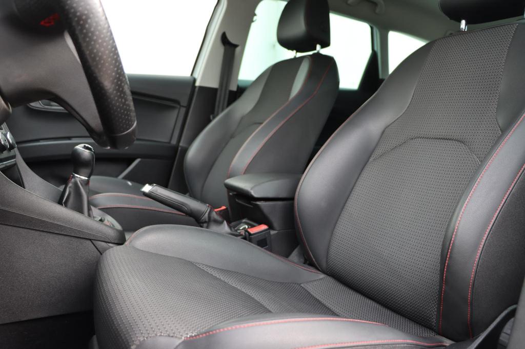 Seat Leon st 1.4 ecotsi fr 150pk | trekhaak | navi | stoelverwarming