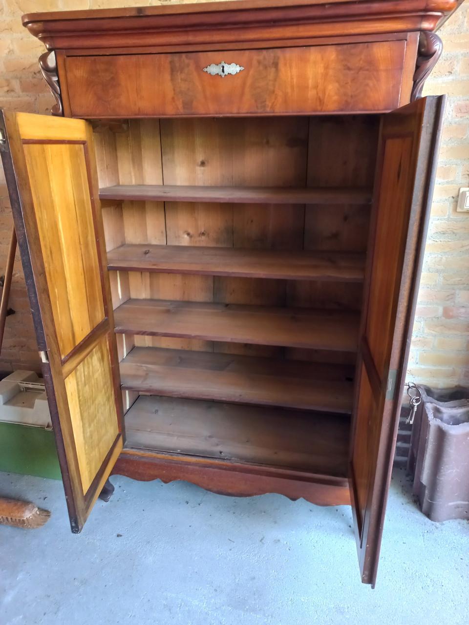 Antieke Biedermeier meidenkast