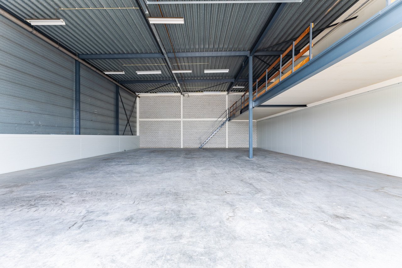 Bedrijfsunit Middelburg 292 m2 met buitenterrein