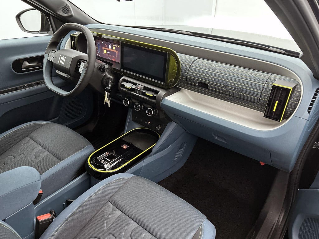 Fiat Panda grande 1.2 hybrid icon || van mossel voorraadvoordeel || tot 8 j