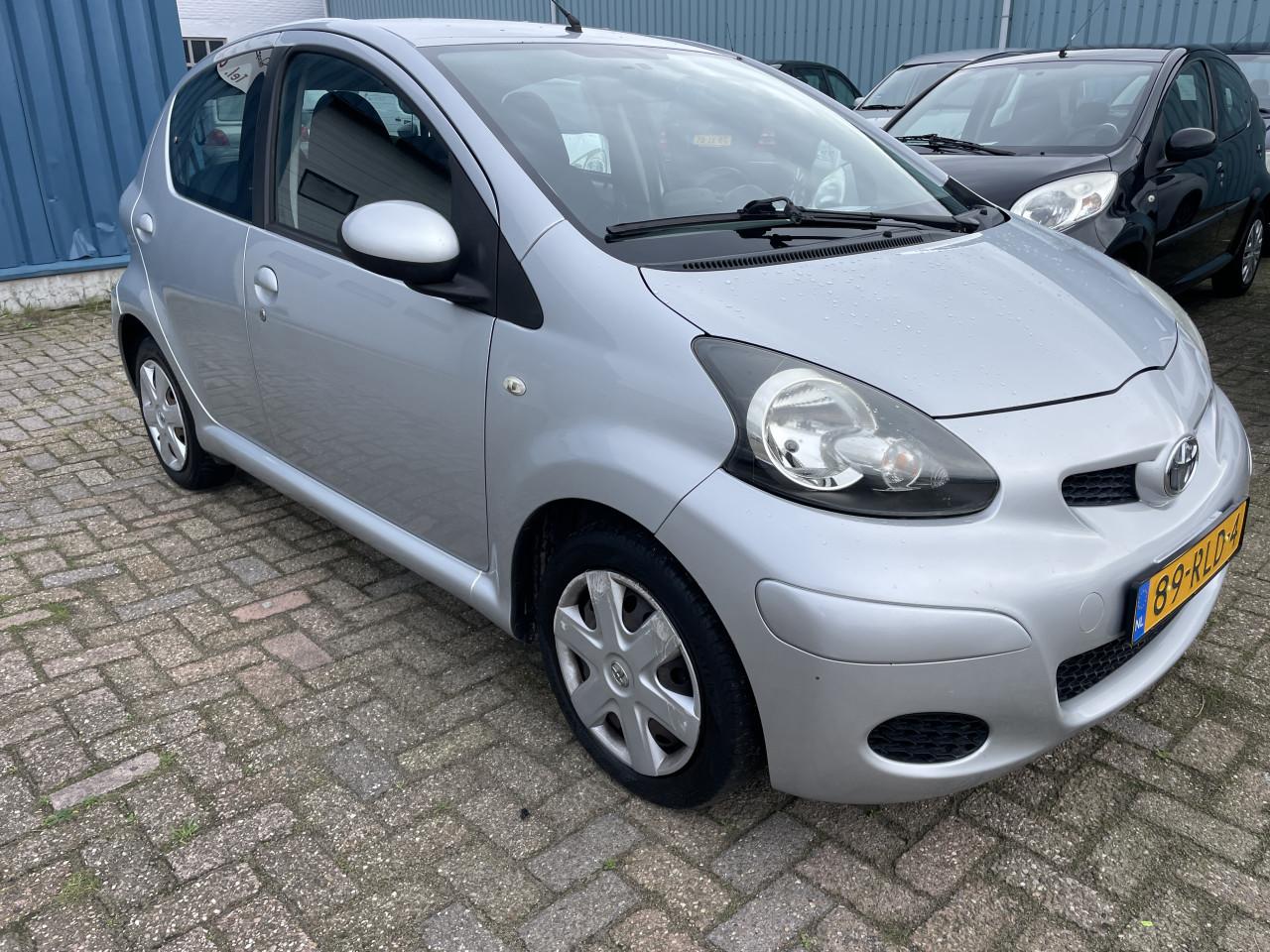 Toyota aygo 1.0 12v comfort navigator 5 deurs