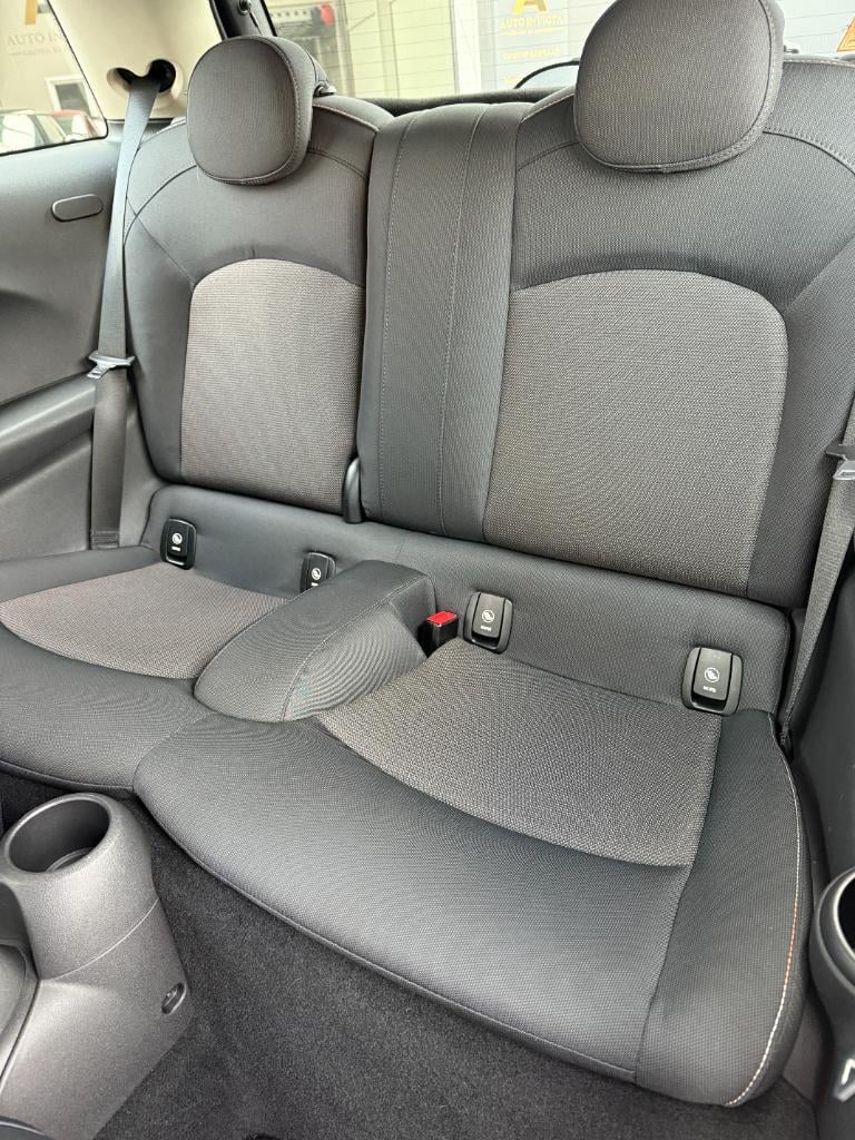 Mini Cooper 1.5 - business