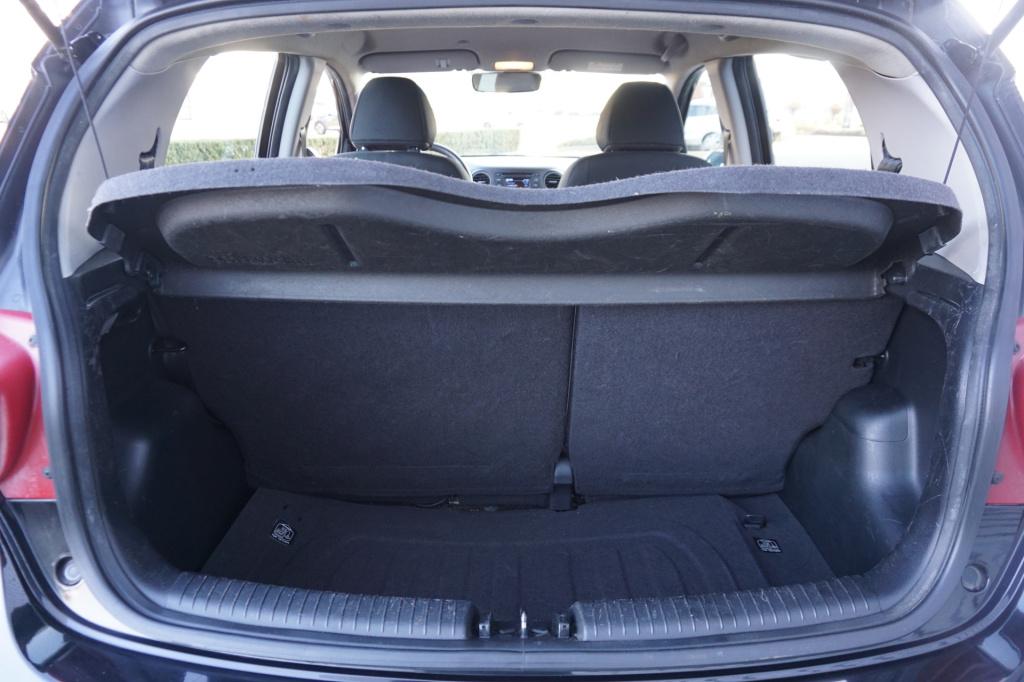 Hyundai I 10 1.0i i-motion comfort plus airco / elektr. ramen / nap