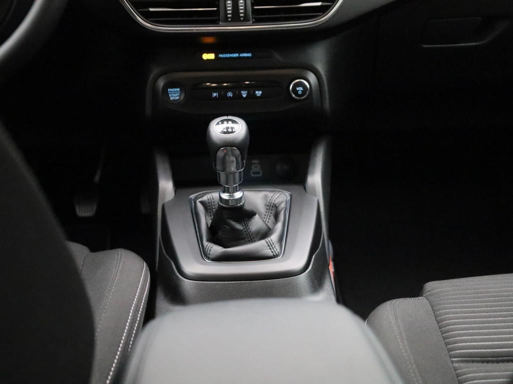 Ford Focus wagon 1.0 ecoboost hybrid titanium | climate control | cruise co