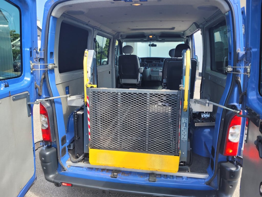 Opel Movano 2.5 cdti l1h1 rolstoelbus rolstoelauto