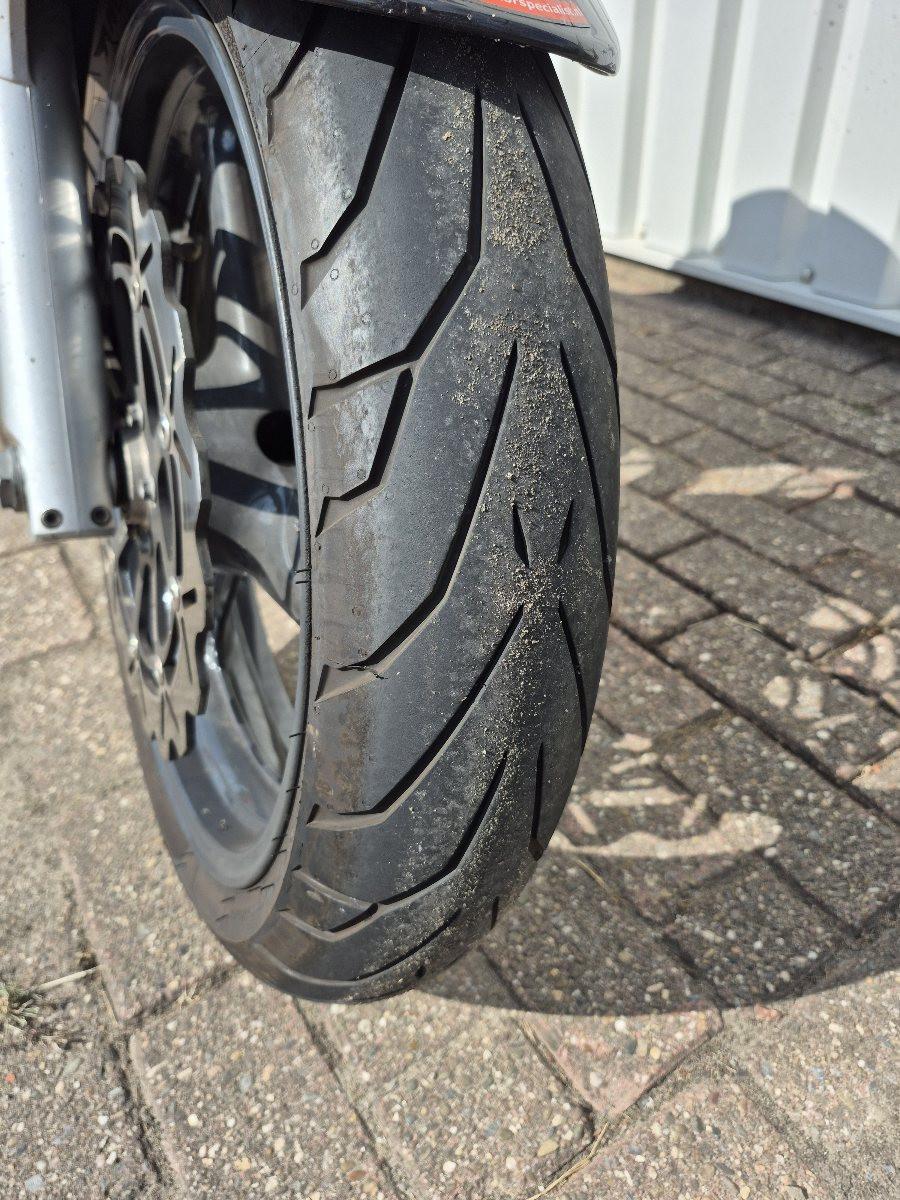 Moto Guzzi 1200 Sport uit 2008, dikke naked bike