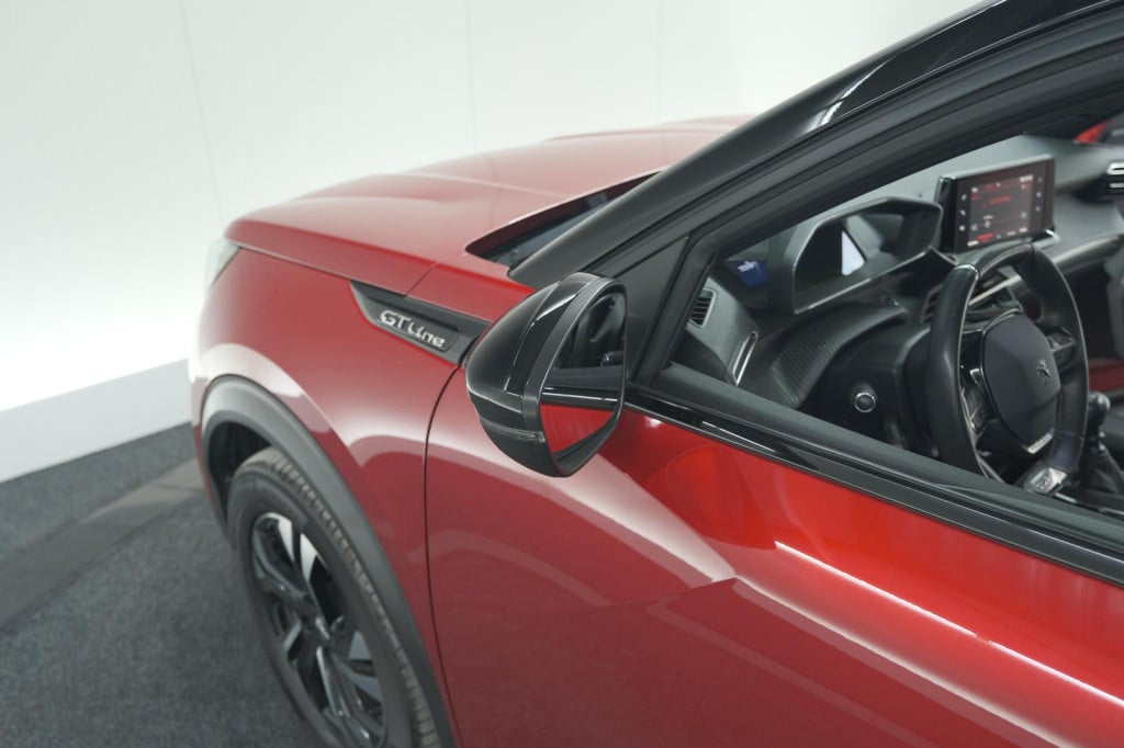 Peugeot 2008 puretech 130 gt-line | trekhaak | camera | apple carplay | par