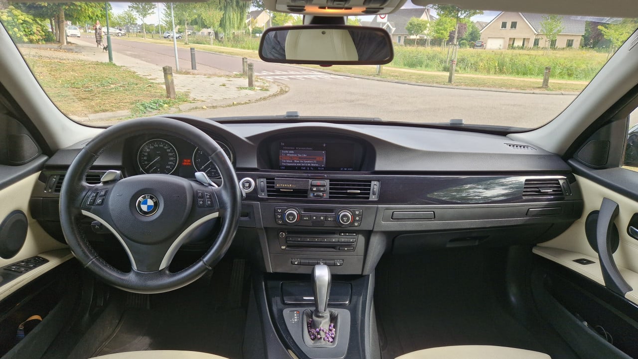 Te koop BMW 330XI touring