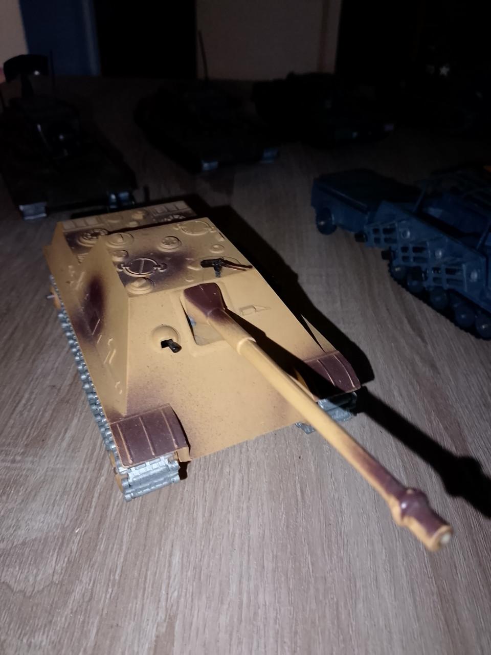 Te koop Solido, Siku, Corgi tanks