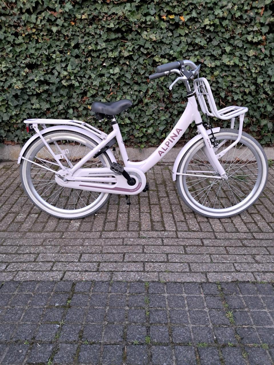 Mooie 22 inch Alpina Clubb Meisjesfiets