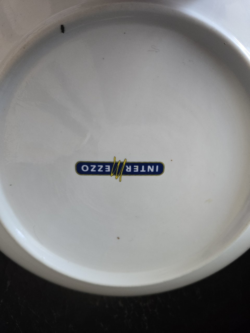 Set : schaal 28cm + 4 borden 22cm voor pasta. Intermezzo