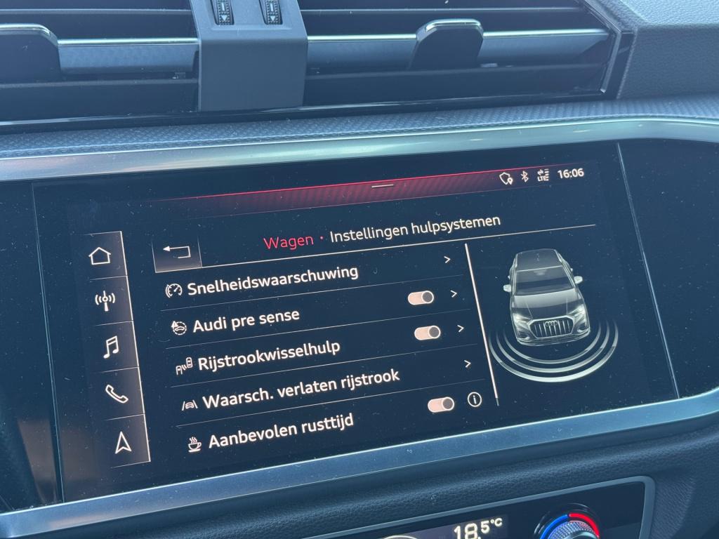 Audi Q3 35 tfsi 3x s-line* keyless * matrix led * camera * carplay