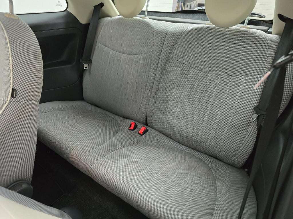 Fiat 500 1.2 lounge | pano | airco | lm velgen | 4-cilinder! | luxe uitvoer