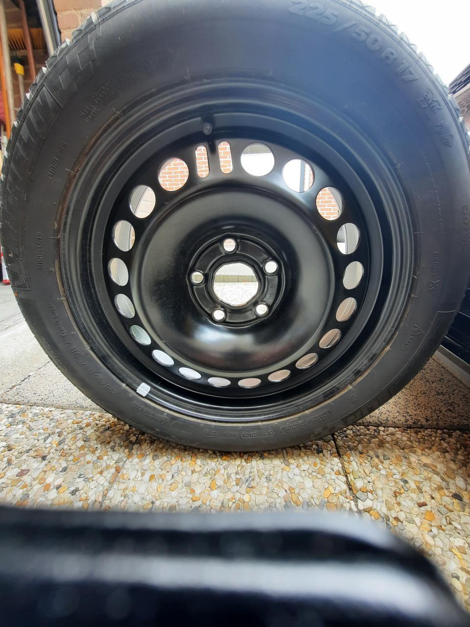 Michelin 225/50 R17