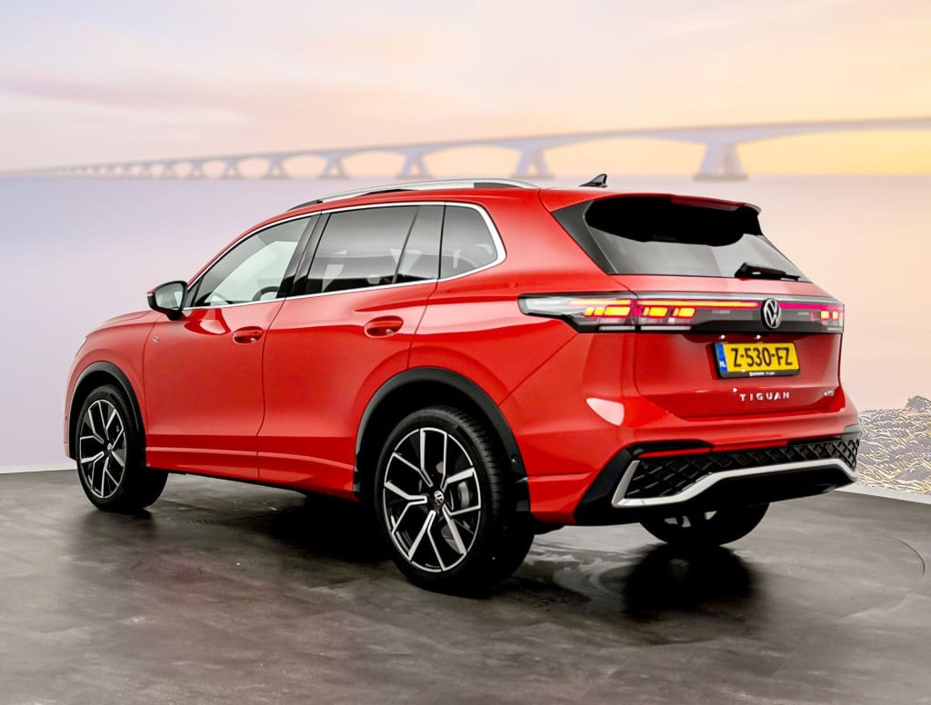 Volkswagen Tiguan 1.5 etsi r-line business dsg7 150pk