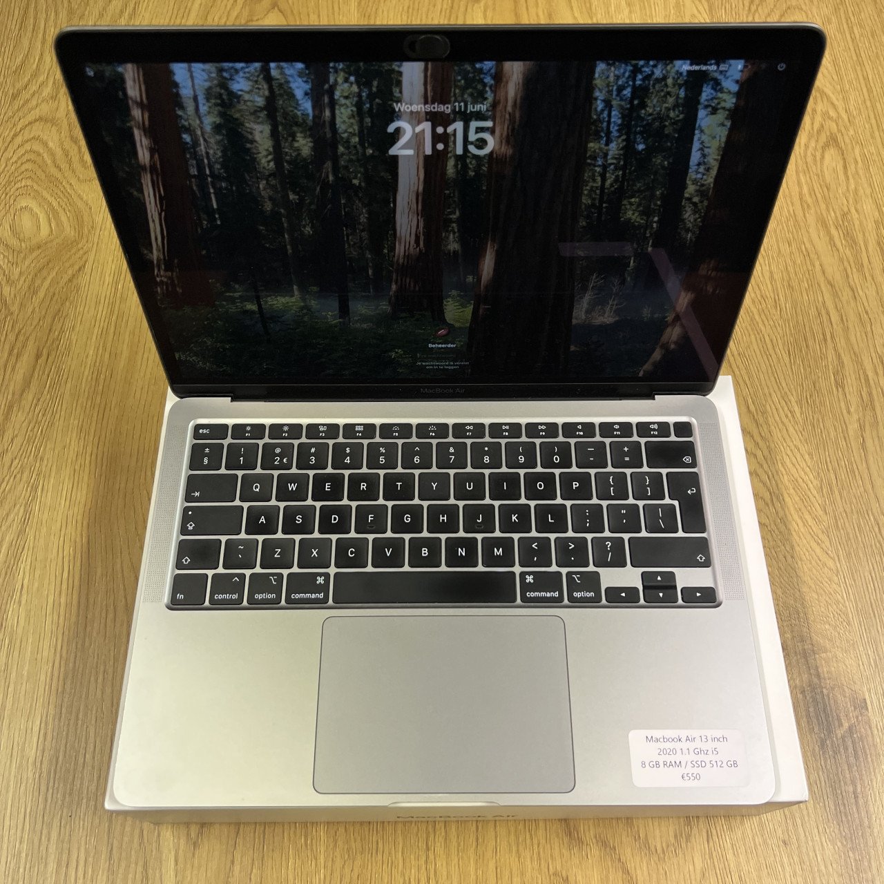 Macbook Air 13 inch 2020 i5 512 GB