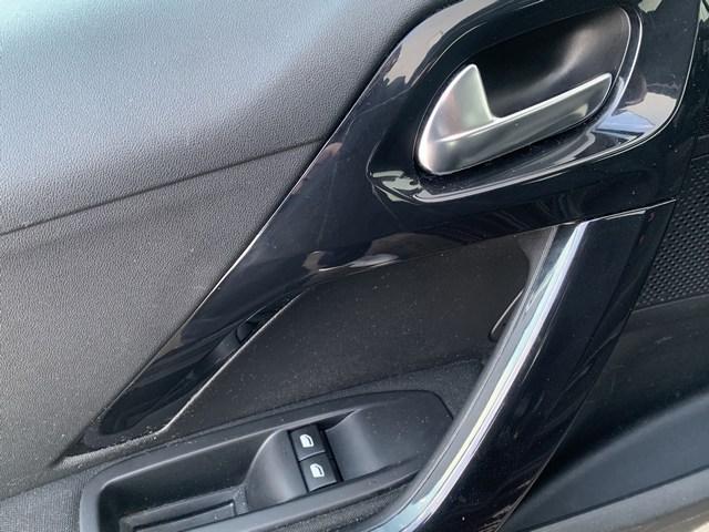 Peugeot 208 1.0 - v e r k o c h t