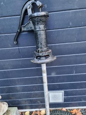 Hand waterpomp  voor regenton