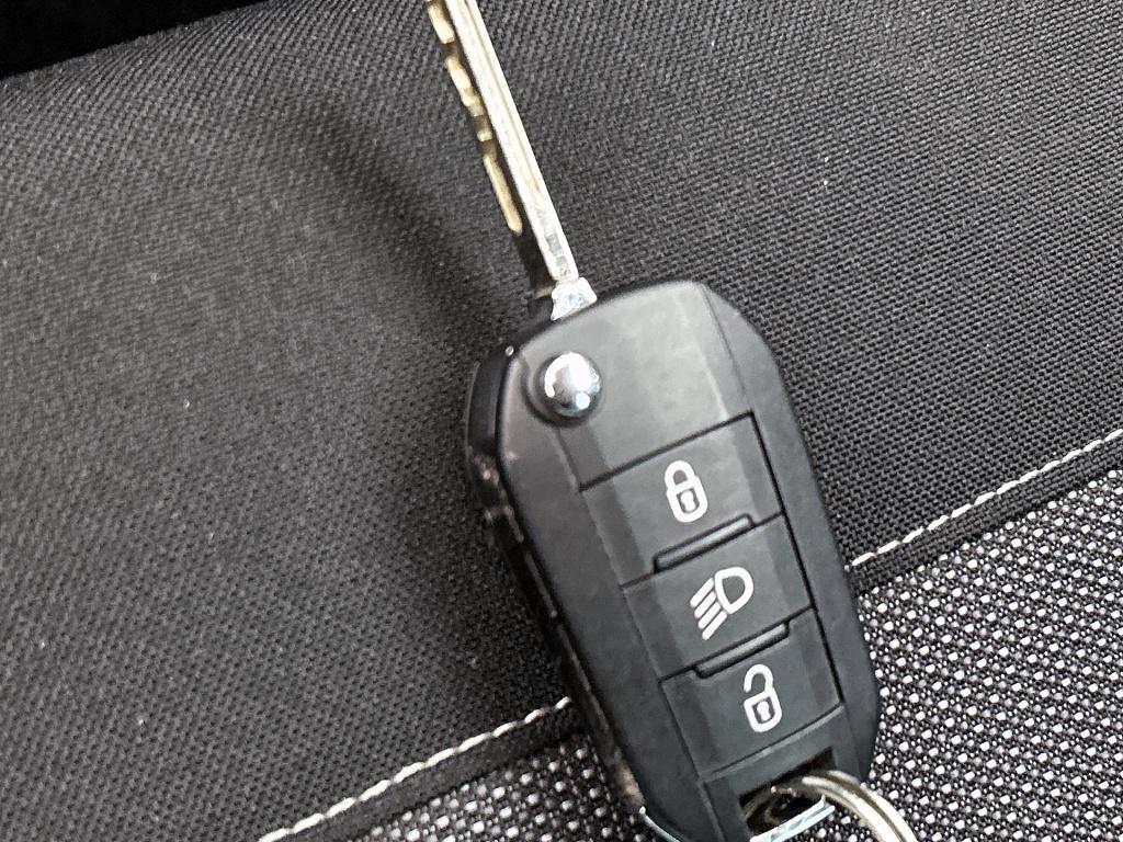 Citroen C3 Aircross 110 pk shine | rijklaar | camera | navigatie | lm velge