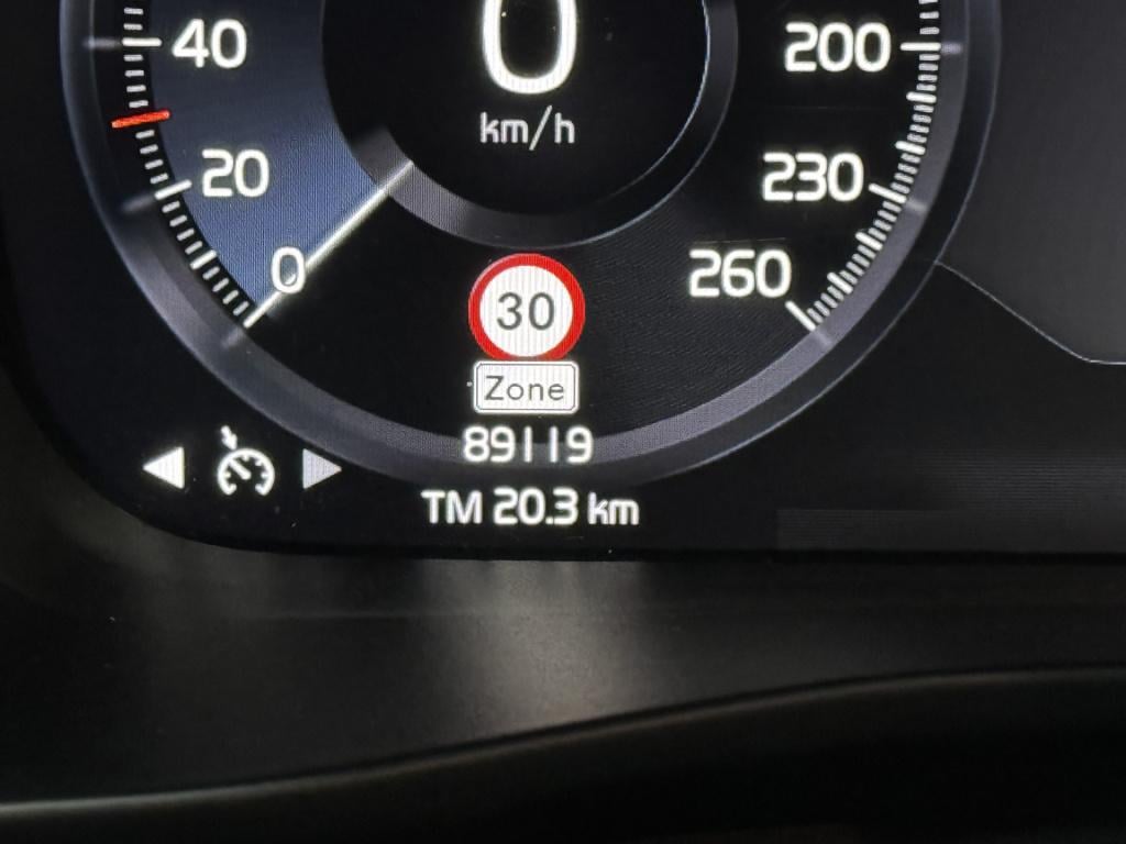 Volvo XC40 1.5 t4 recharge r-design