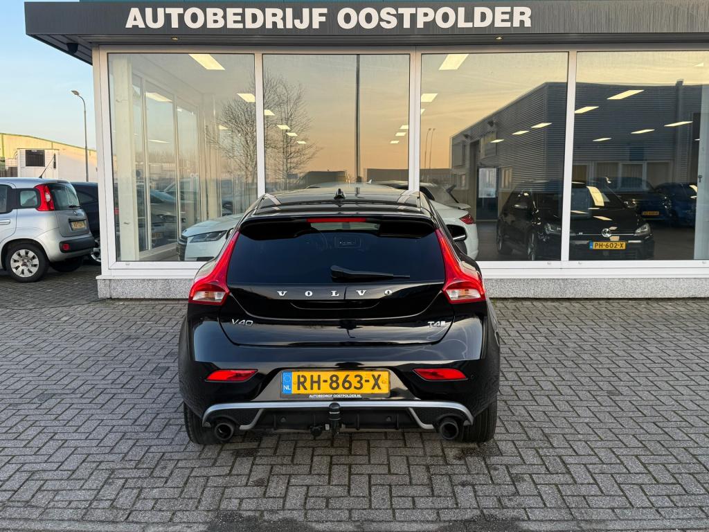 Volvo V40 2.0 t4 business sport r-design 190 pk