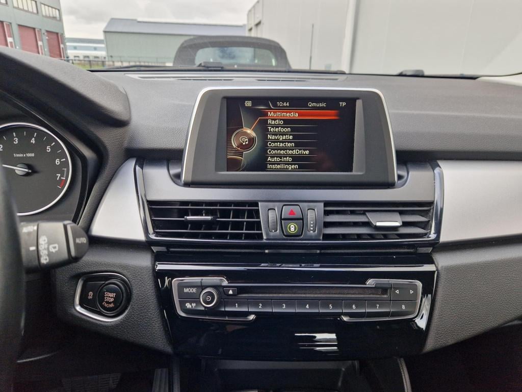 BMW 2-serie active tourer 218i essential