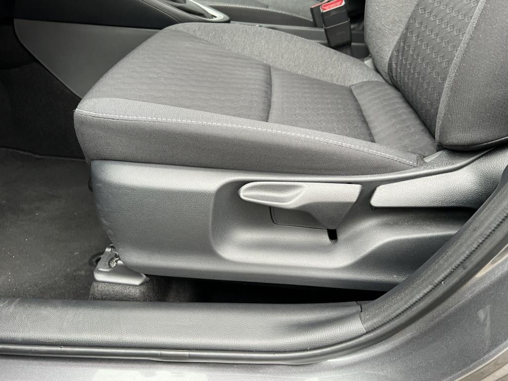 Toyota Yaris 1.5 hyb. 115 first | stoelverwarming | all seasonbanden