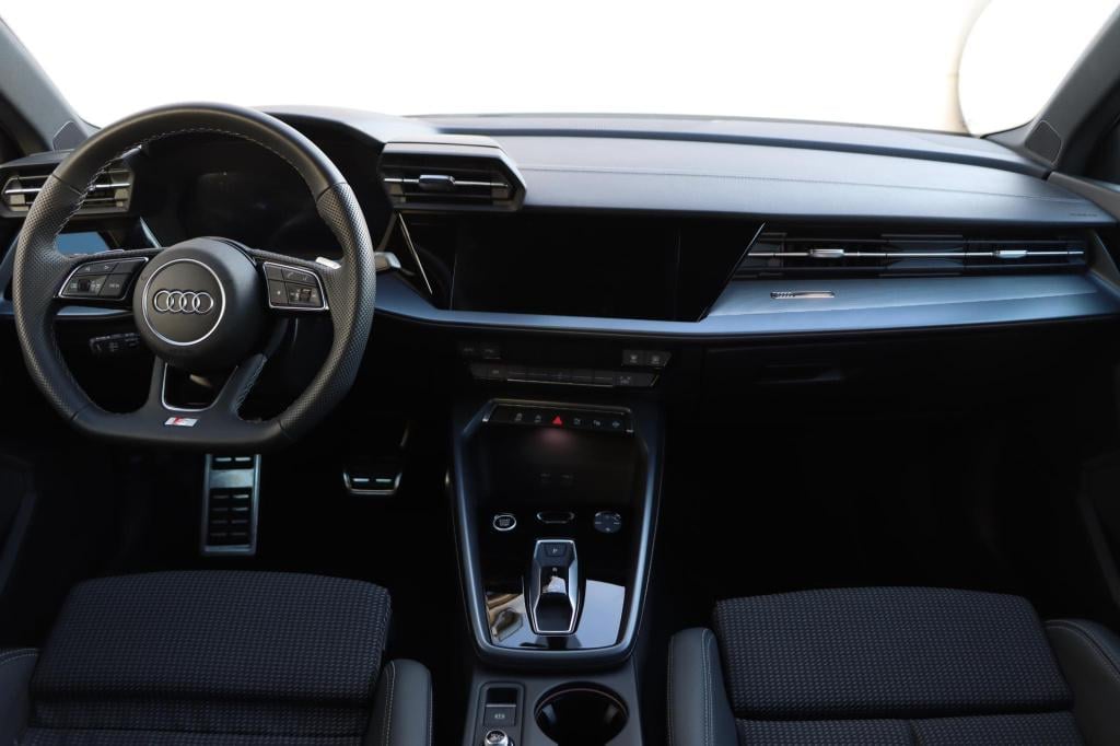 Audi A3 sportback 30 tfsi s-line edition s-tronic 115pk