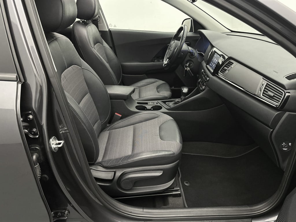 Kia Niro 1.6 gdi hybrid edition | 1e eigenaar | schuif/kantel dak | trekhaa