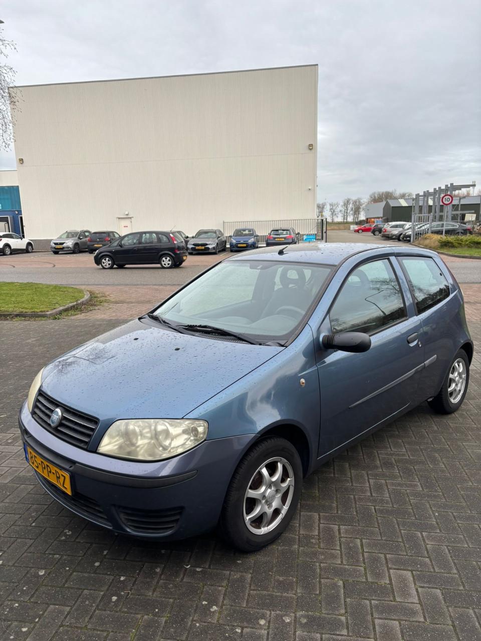 Fiat Punto 1.2 3DR 2004 Blauw | 97.614 KM NAP | NIEUWE APK!