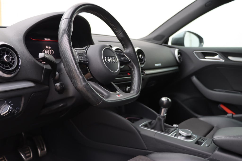 Audi A3 sportback 1.0 tfsi sport s line edition 115pk