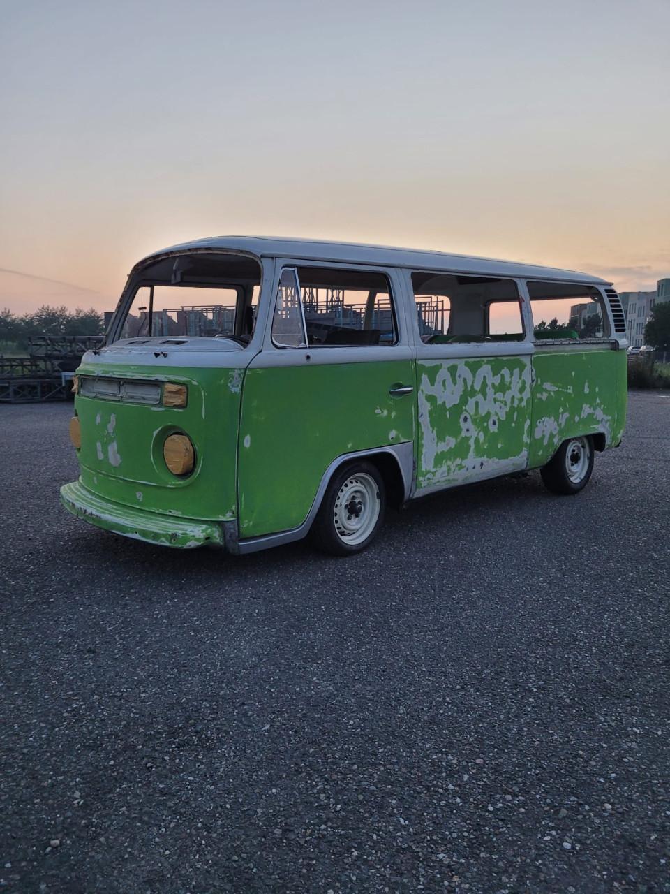 Volkswagen T2 bus