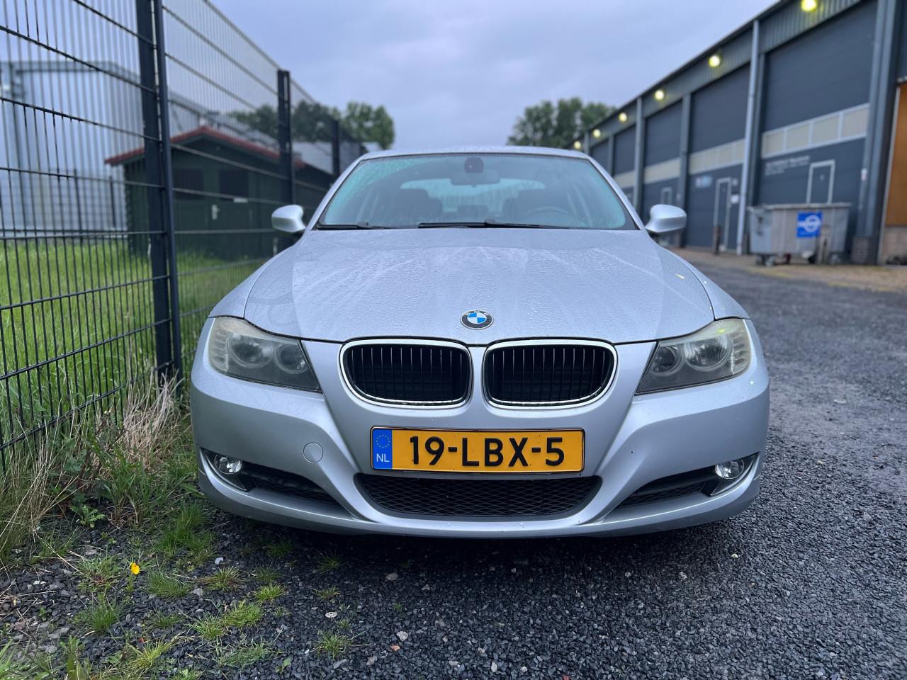 Bmw 318i 2010