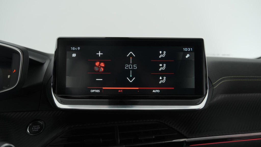 Peugeot 2008 puretech 130 gt | camera | dodehoekdetectie | navigatie | park