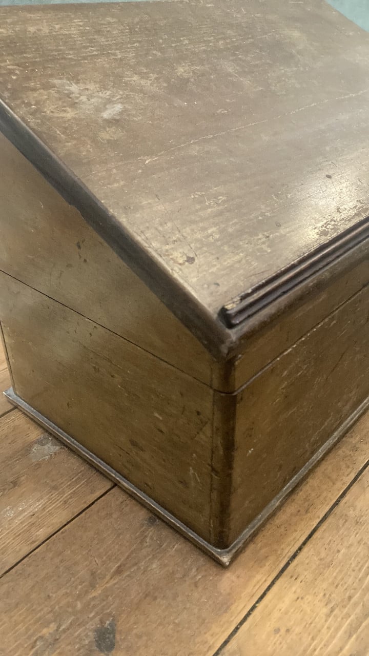 Mooi kistje voor bureau
