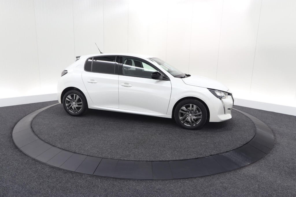 Peugeot 208 puretech 100 eat8 allure pack | camera | apple carplay | parkee
