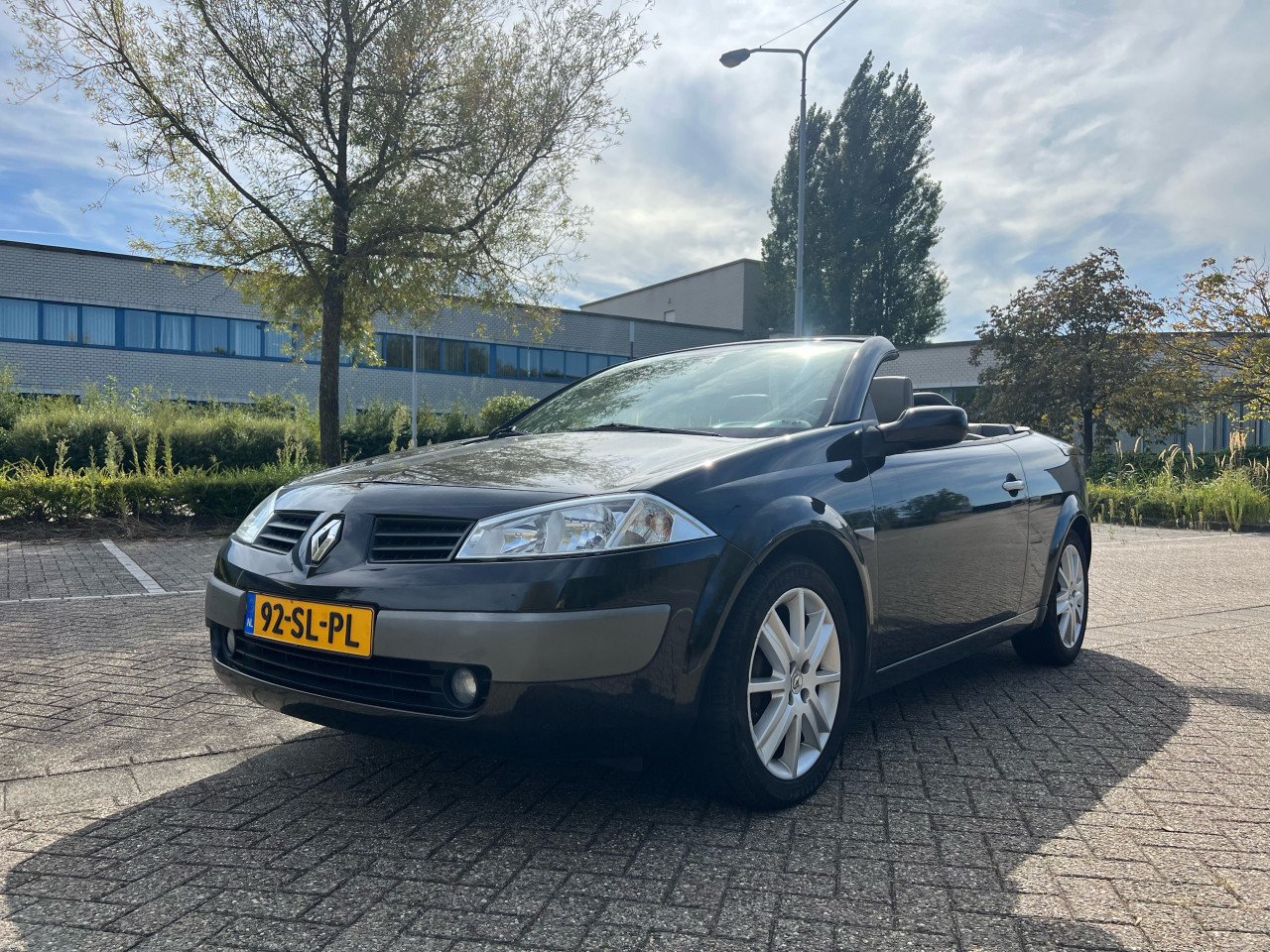 Renault Megane Cabrio 2.0 |Apk | Nap|Airco | Cruise | Lage KM | Vol Optie’s