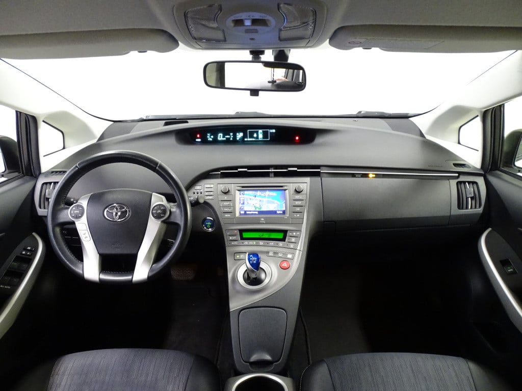Toyota Prius 1.8 business | jbl