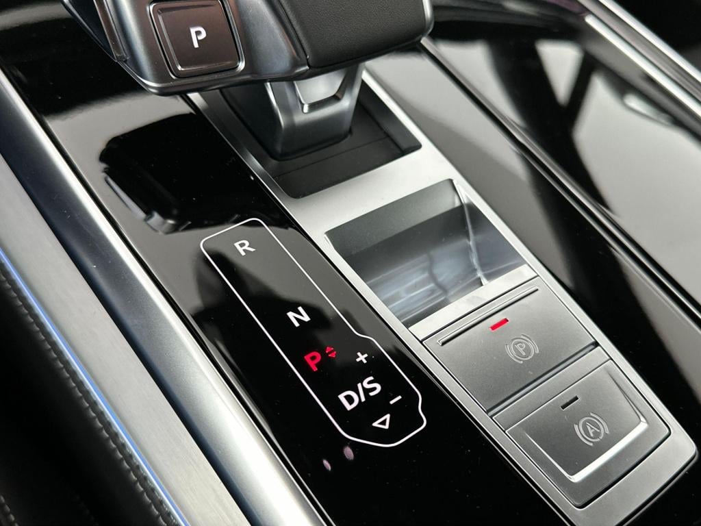 Audi Q7 pro line s 55 tfsi e 290 kw / 394 pk suv 8 versn.