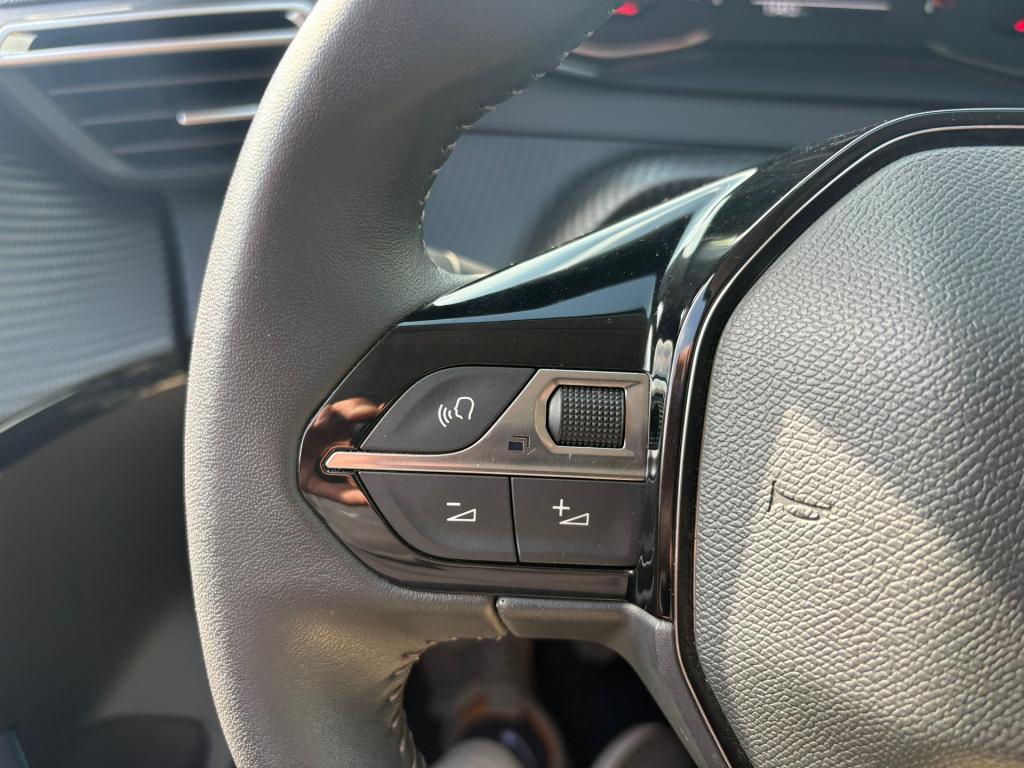 Peugeot 208 1.2 puretech allure pack
