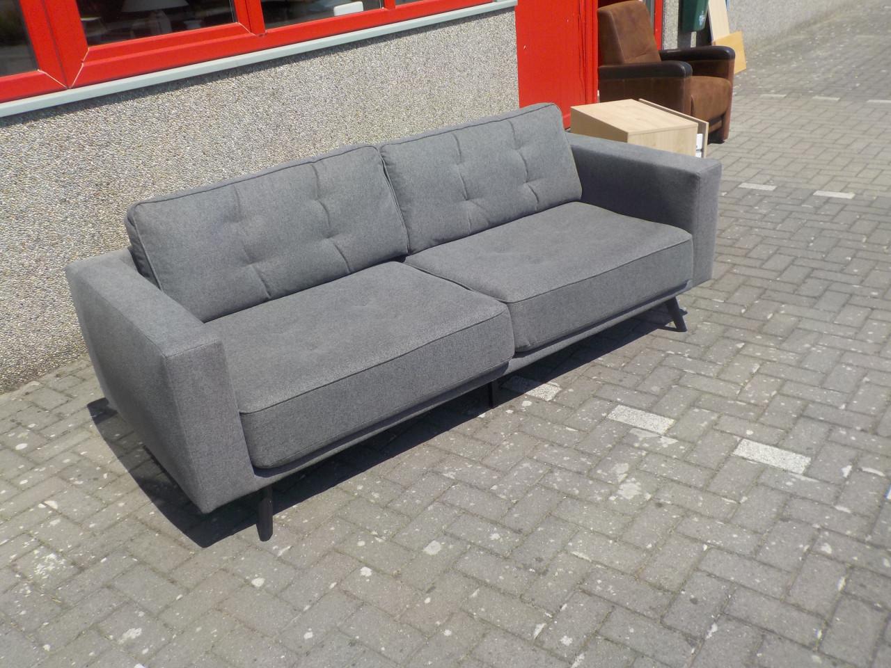 Stoffen bank in zeer goede staat 205 cm breed