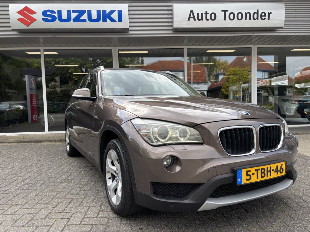 BMW X1 sdrive20i chrome line