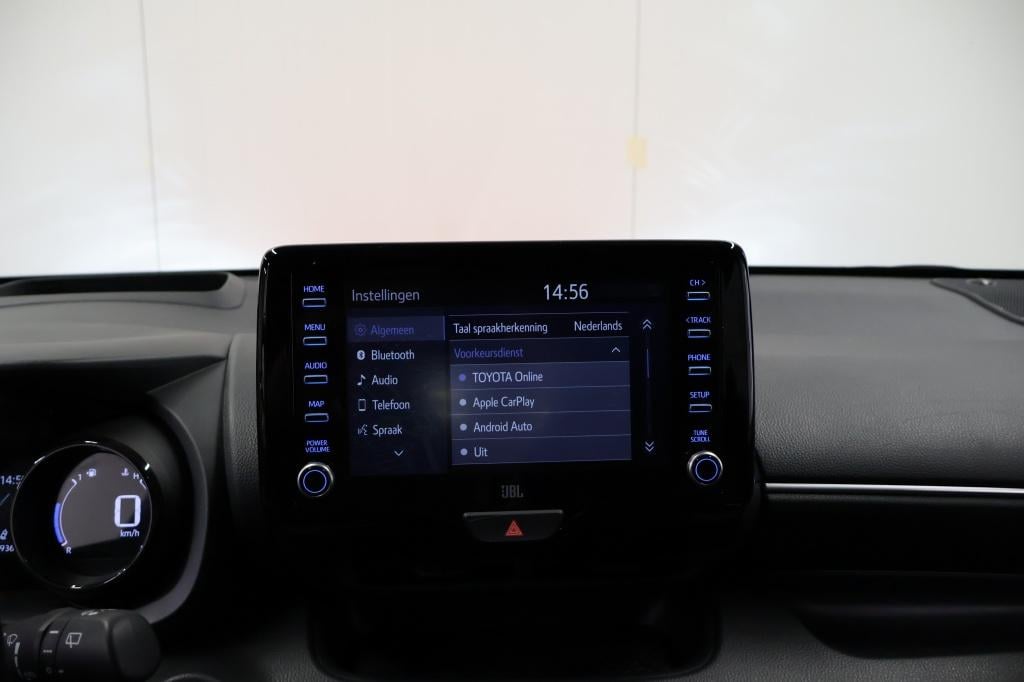 Toyota Yaris 1.5 hybrid launch edition nl auto