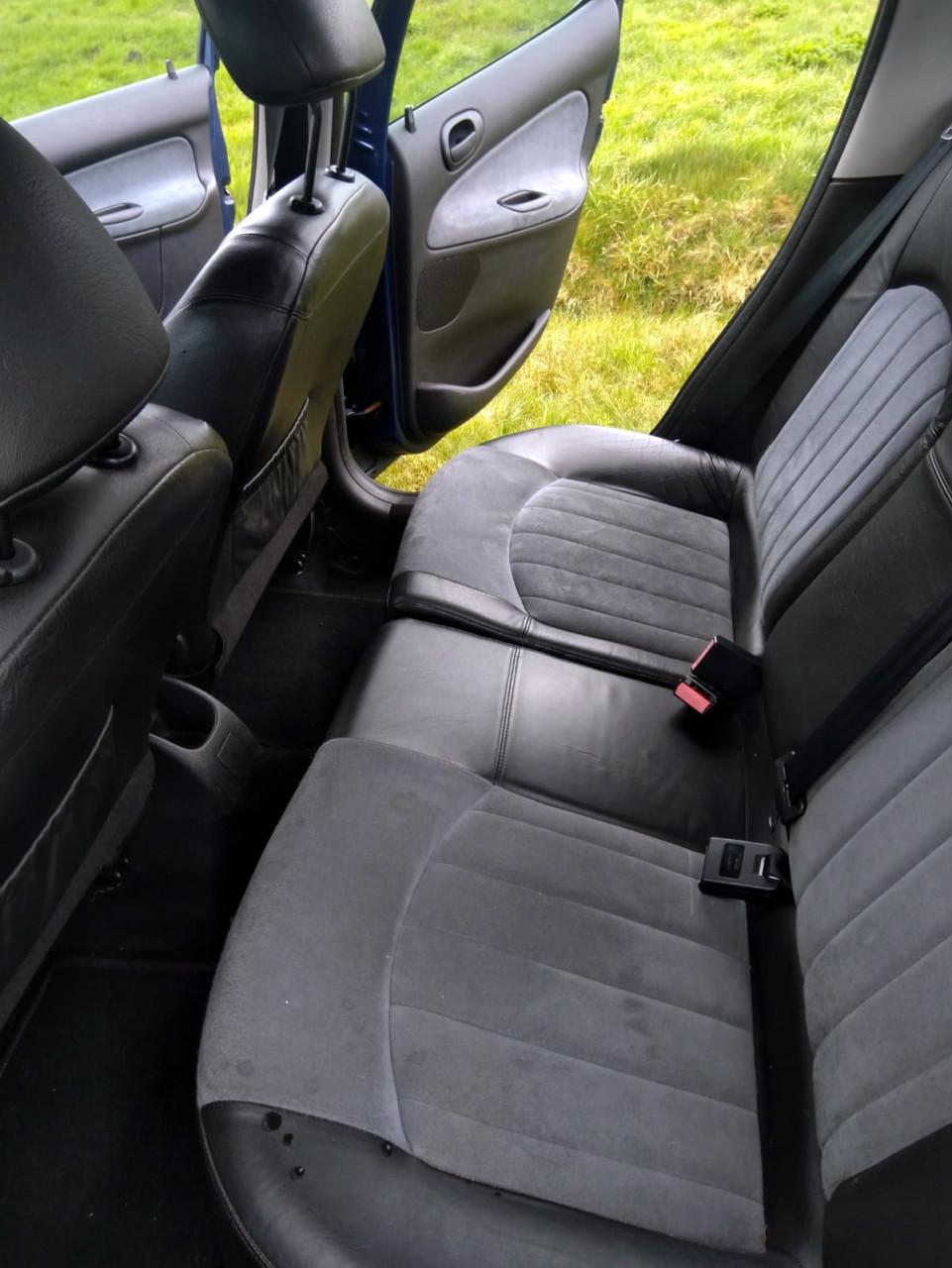 Vandaag 350,00 - Peugeot 206 vijfdeurs 1.4 Benzine